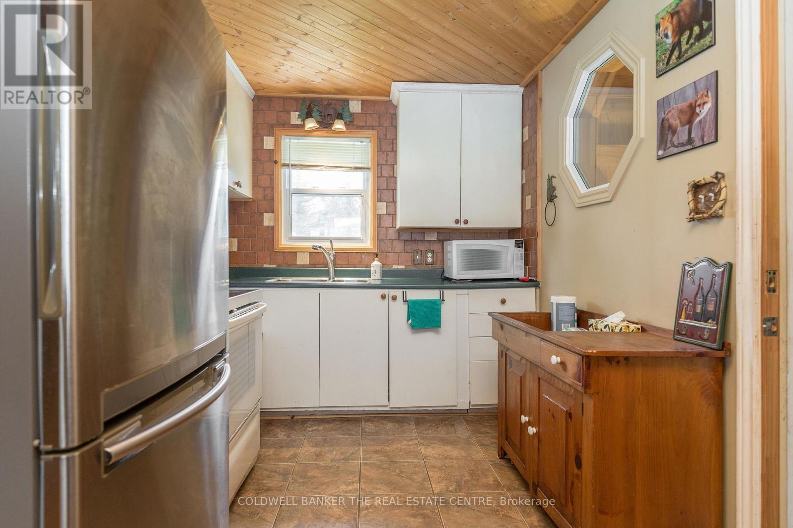 121 MASKINONGE ROAD - 9