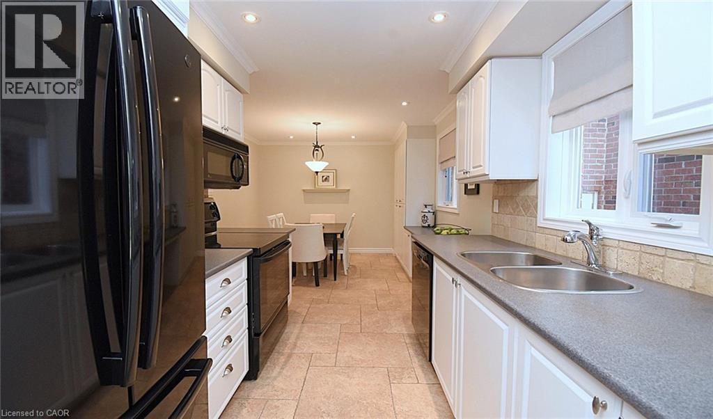 1115 AVONDALE Drive - 6