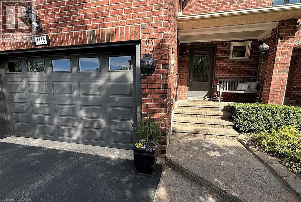 1115 AVONDALE Drive - Image 2