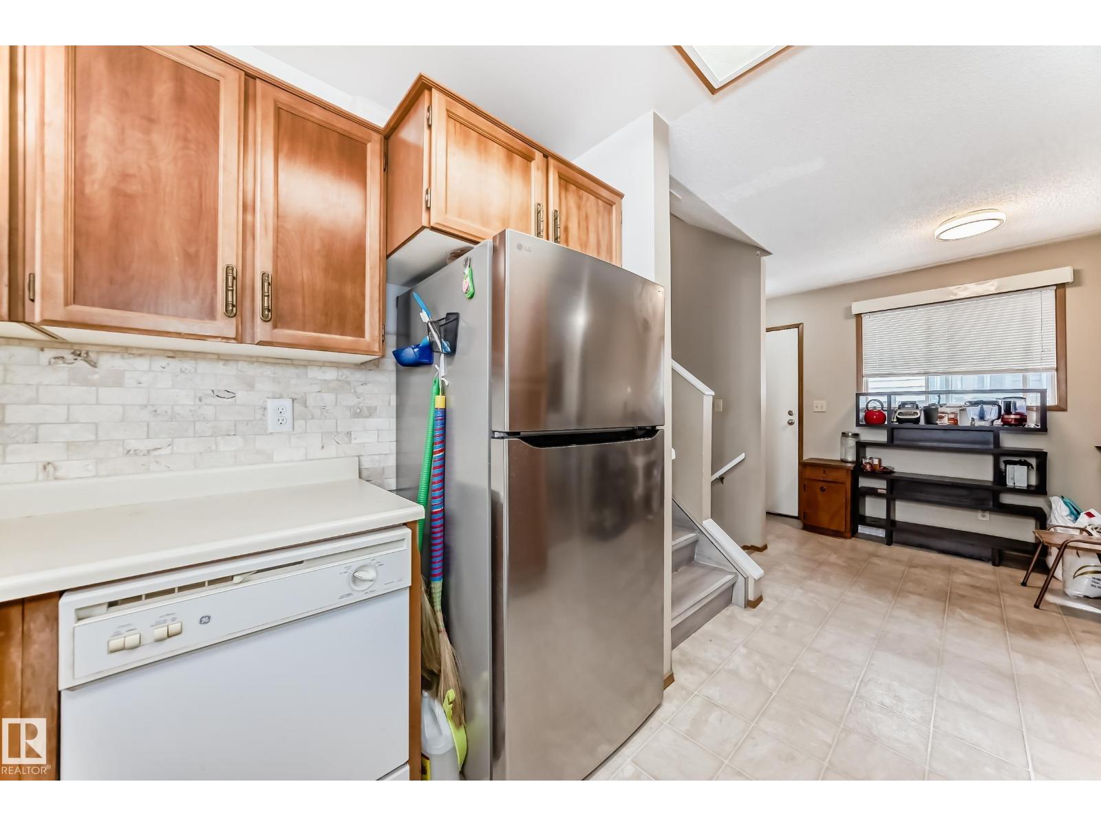 15611 83A ST NW - 12