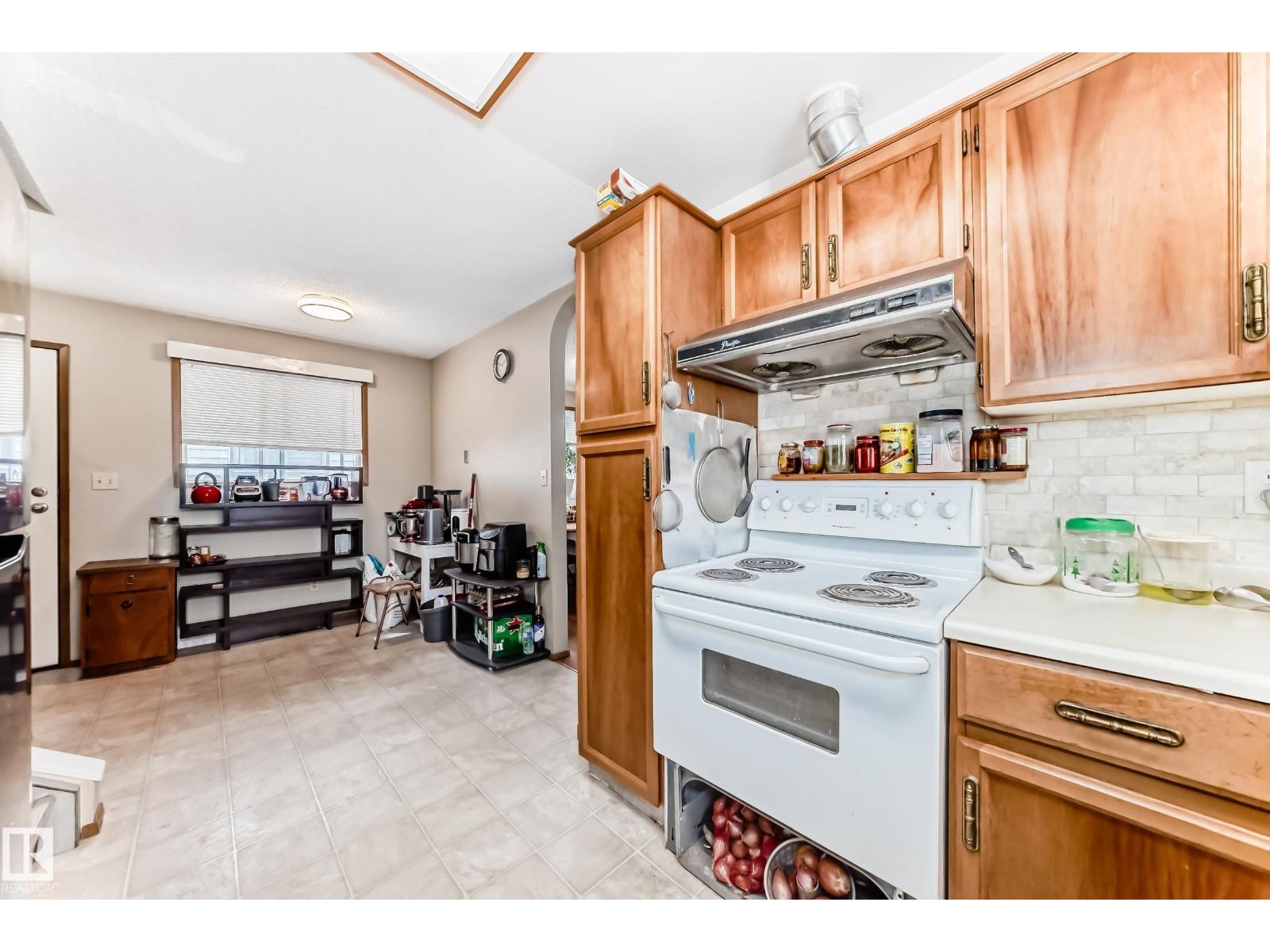 15611 83A ST NW - 13