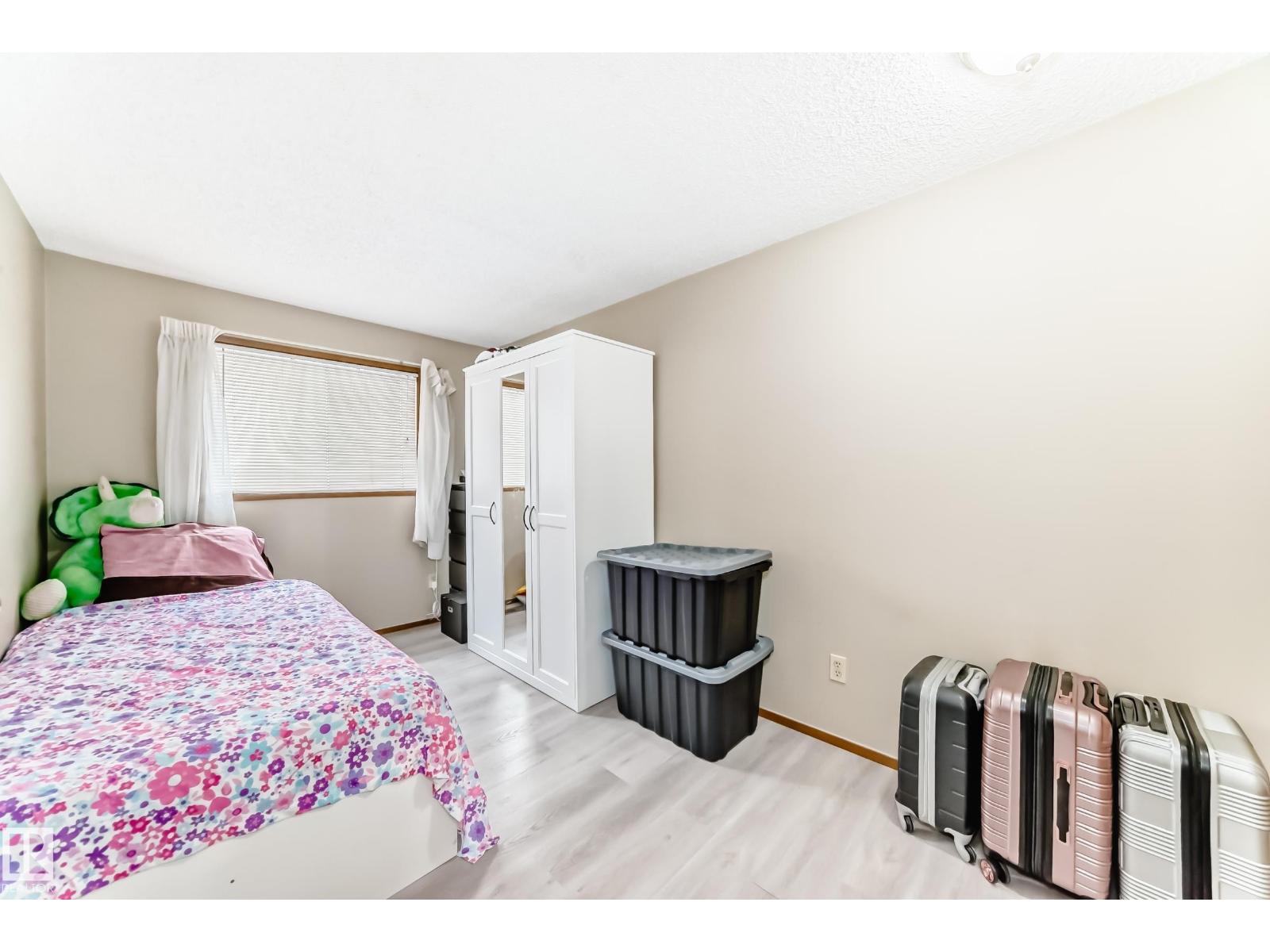 15611 83A ST NW - 18