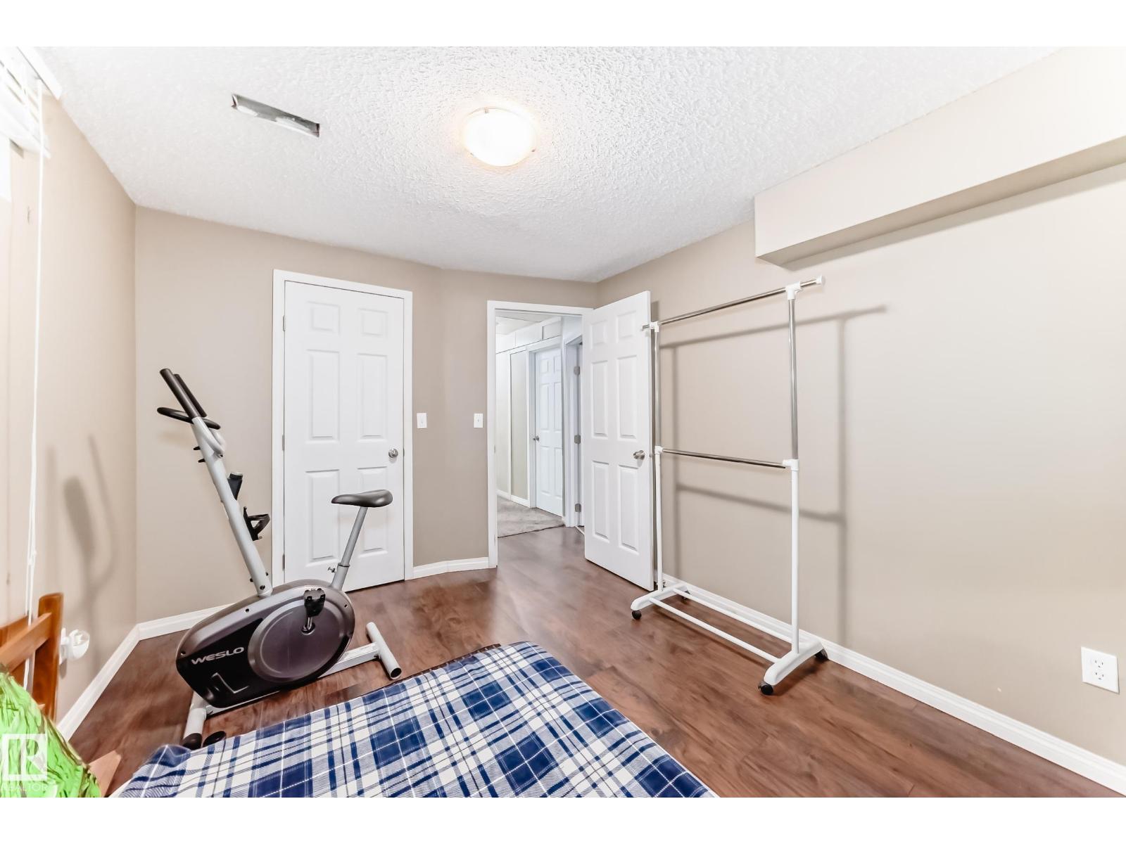 15611 83A ST NW - 26
