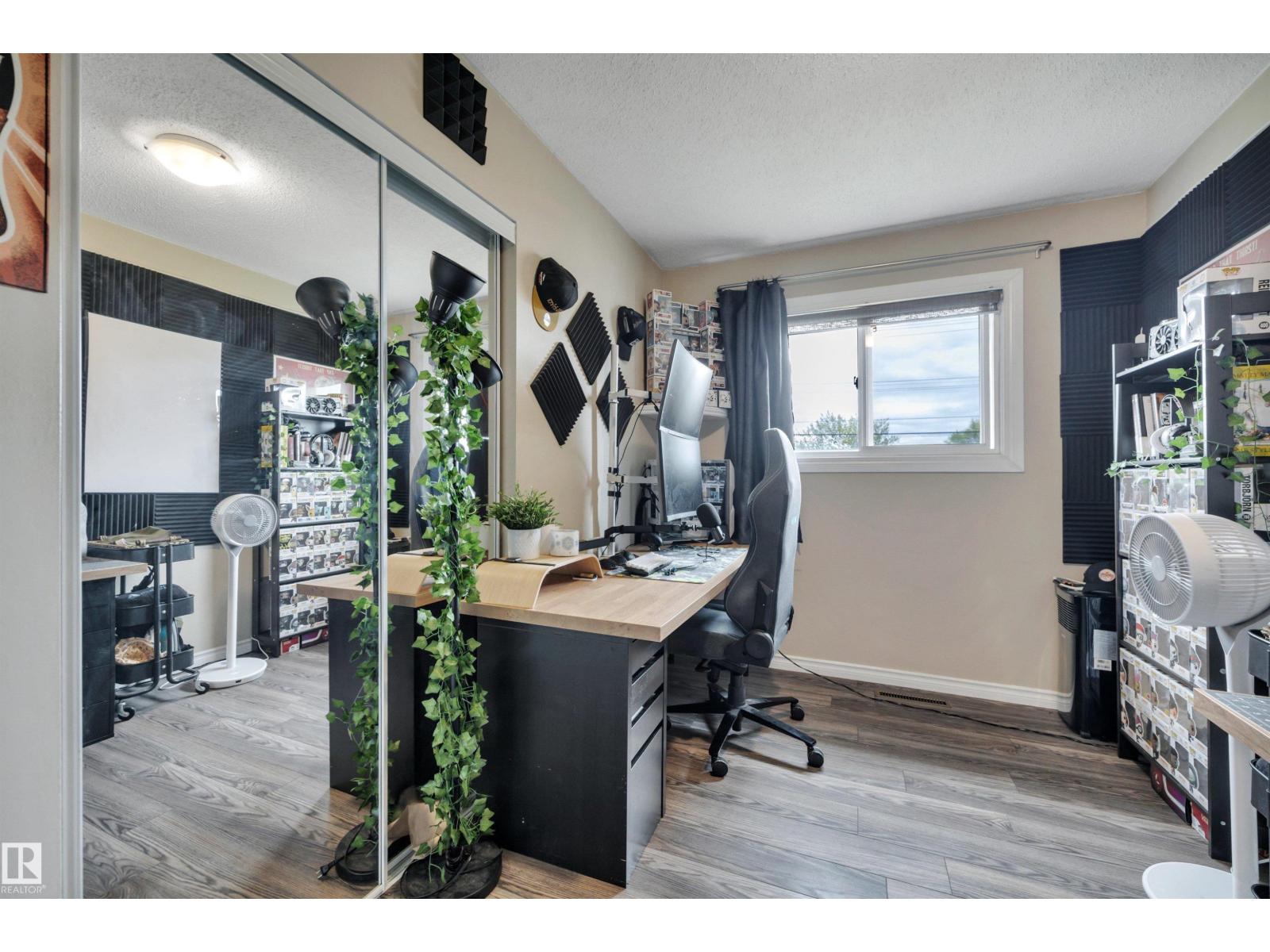 13432 58 ST NW - 23