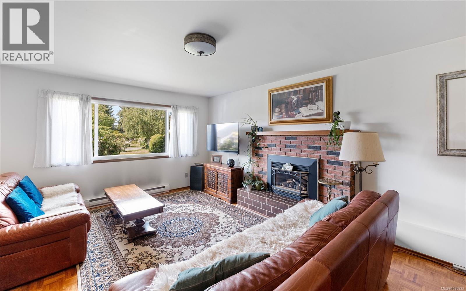 4098 Orion Pl, Saanich