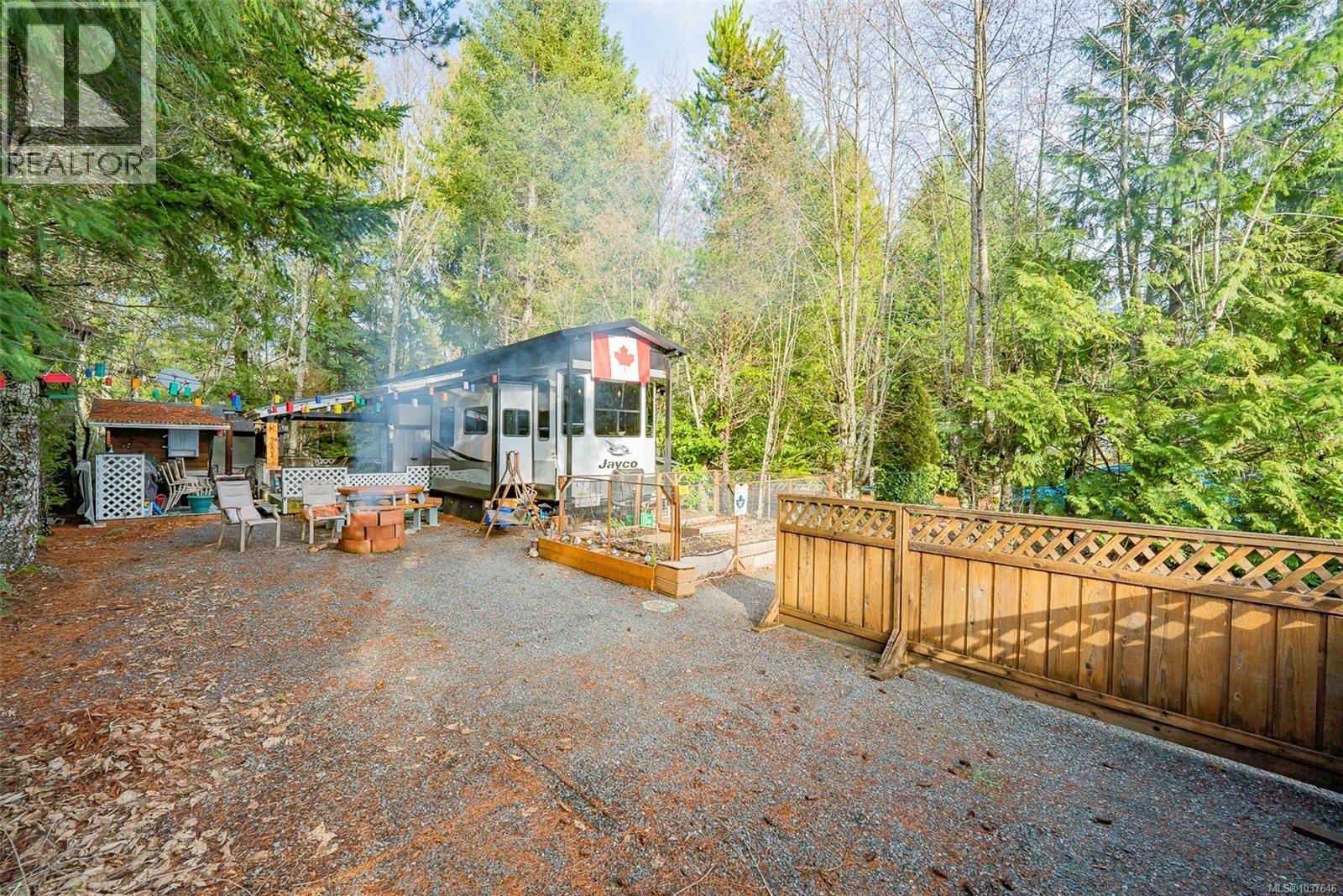 E2 2650 Turnbull Rd, Qualicum Beach
