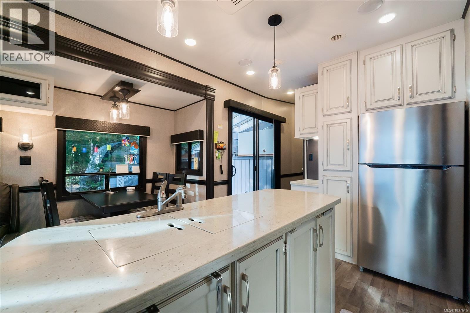 E2 2650 Turnbull Rd, Qualicum Beach