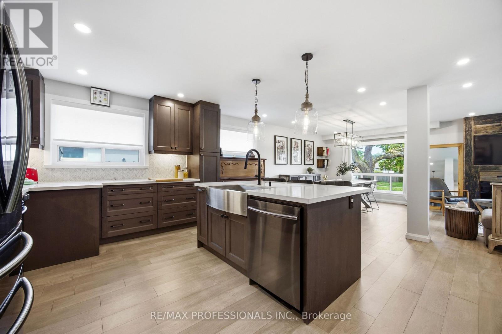 33 BRAMPTON ROAD - 13