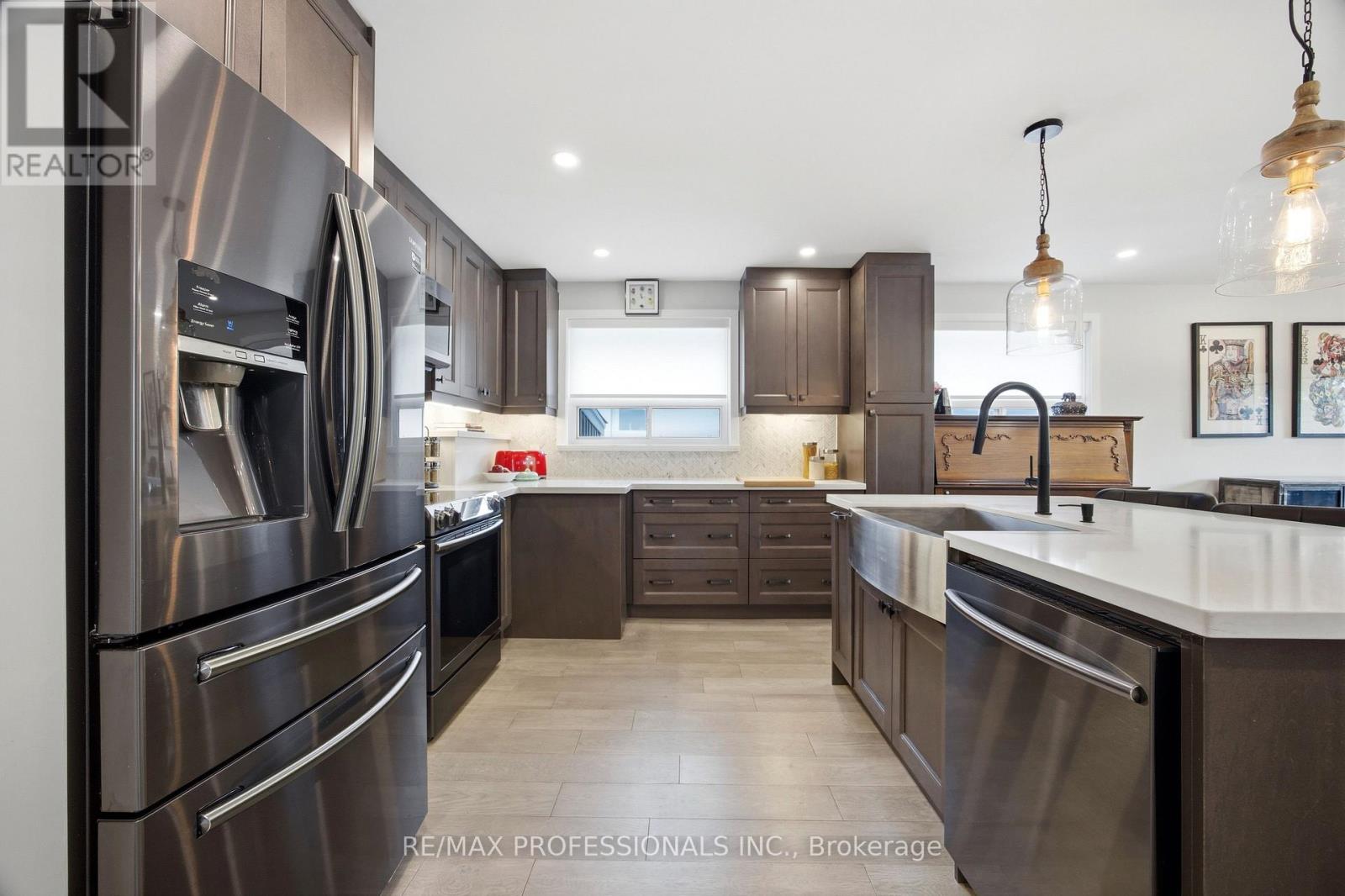 33 BRAMPTON ROAD - 14