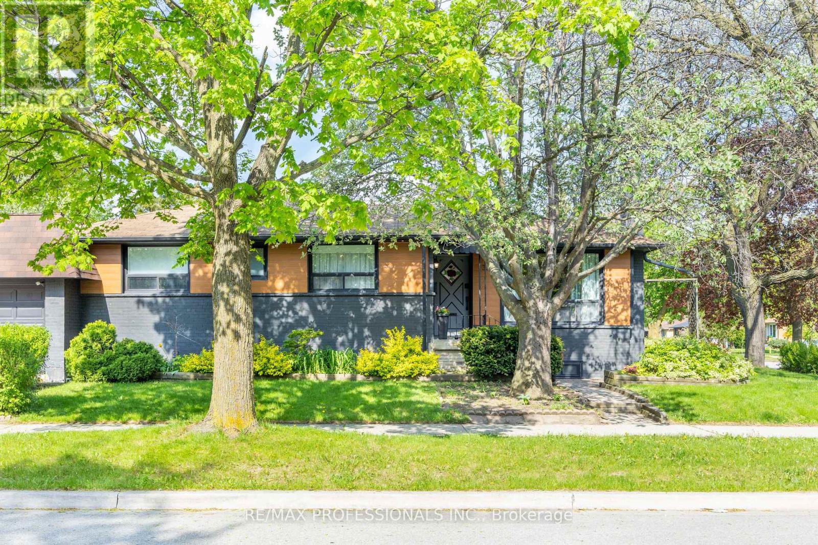 33 BRAMPTON ROAD - Image 2