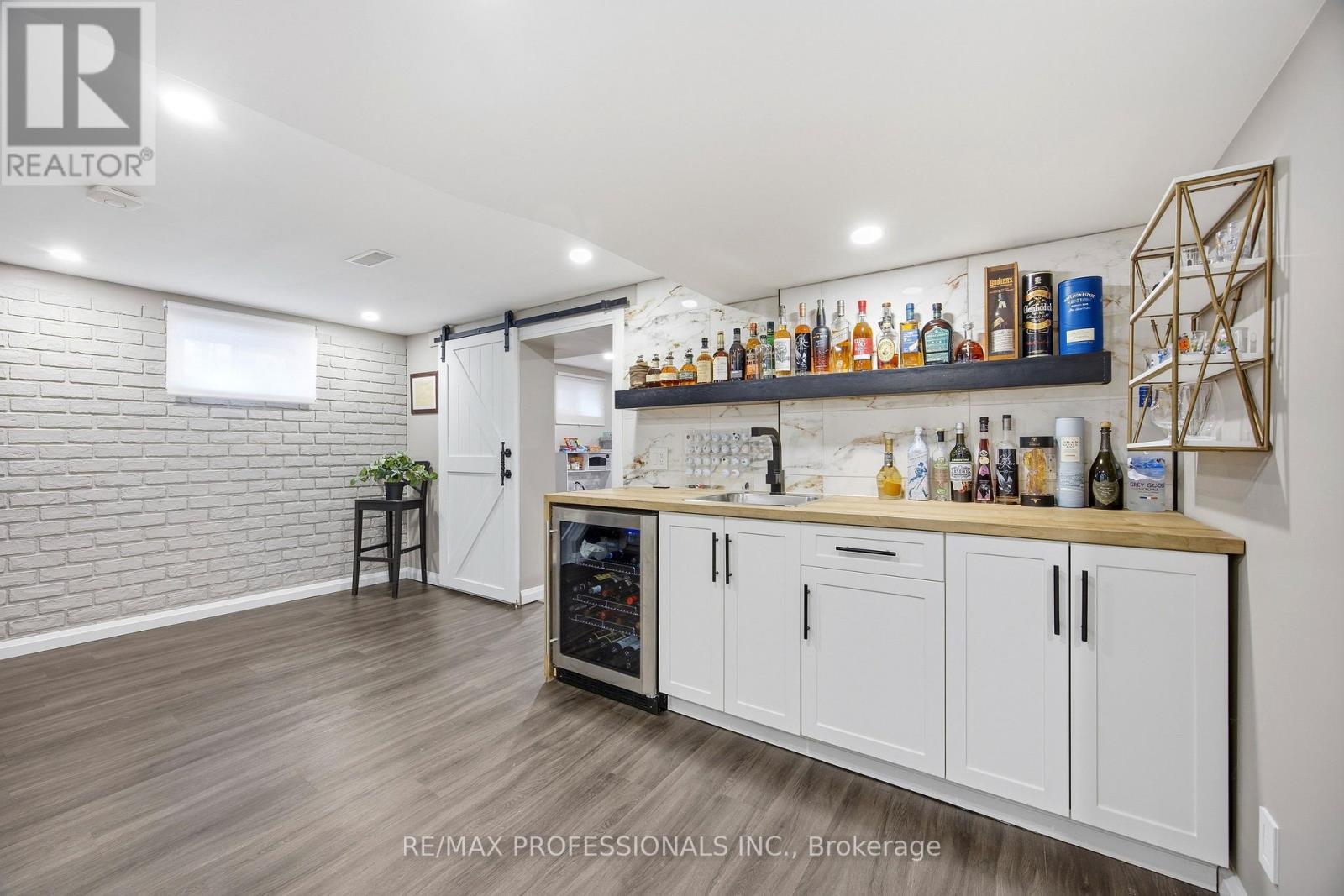 33 BRAMPTON ROAD - 28