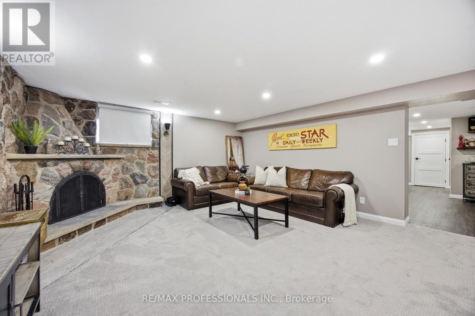 33 BRAMPTON ROAD - 34