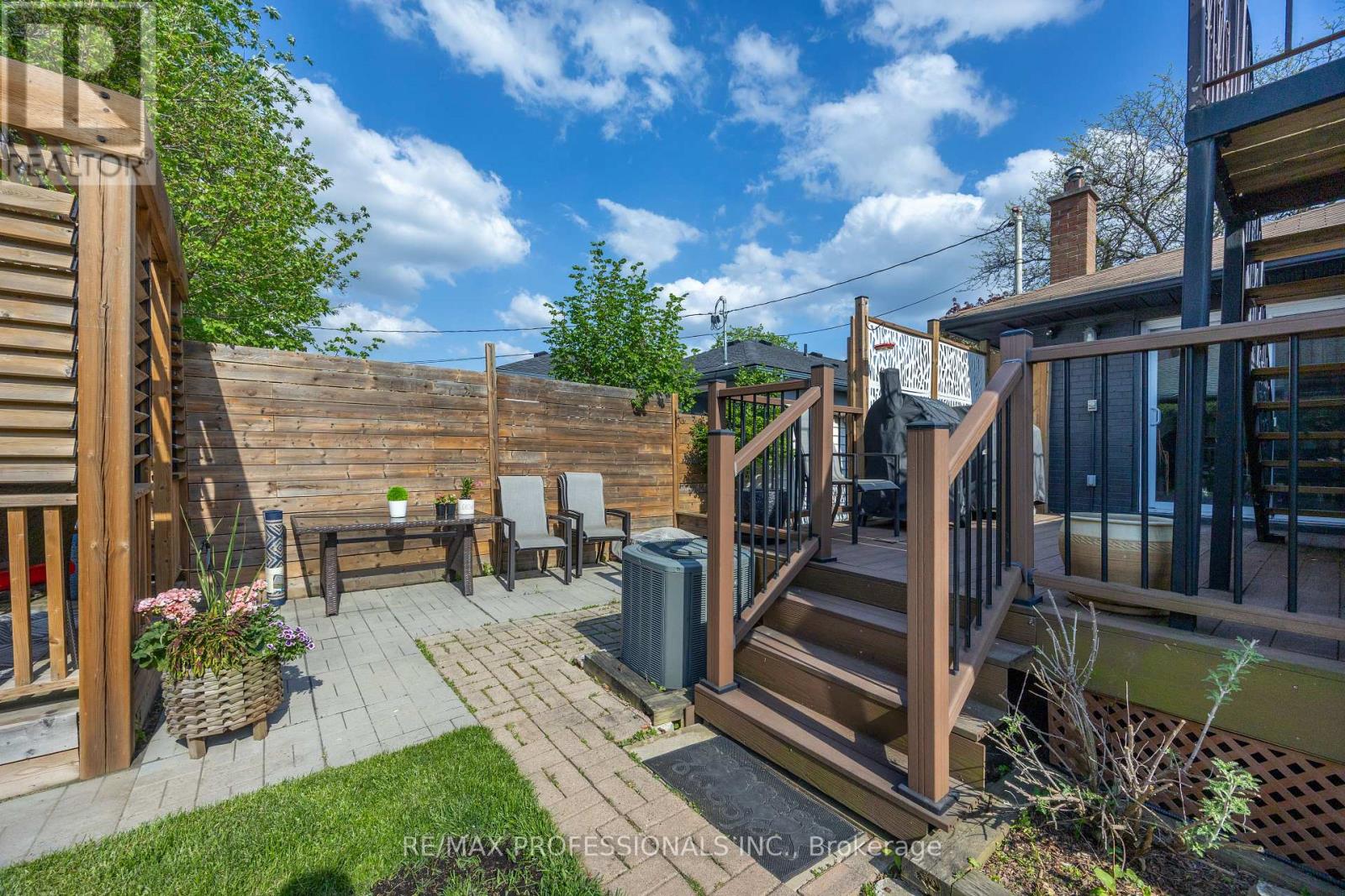 33 BRAMPTON ROAD - 38