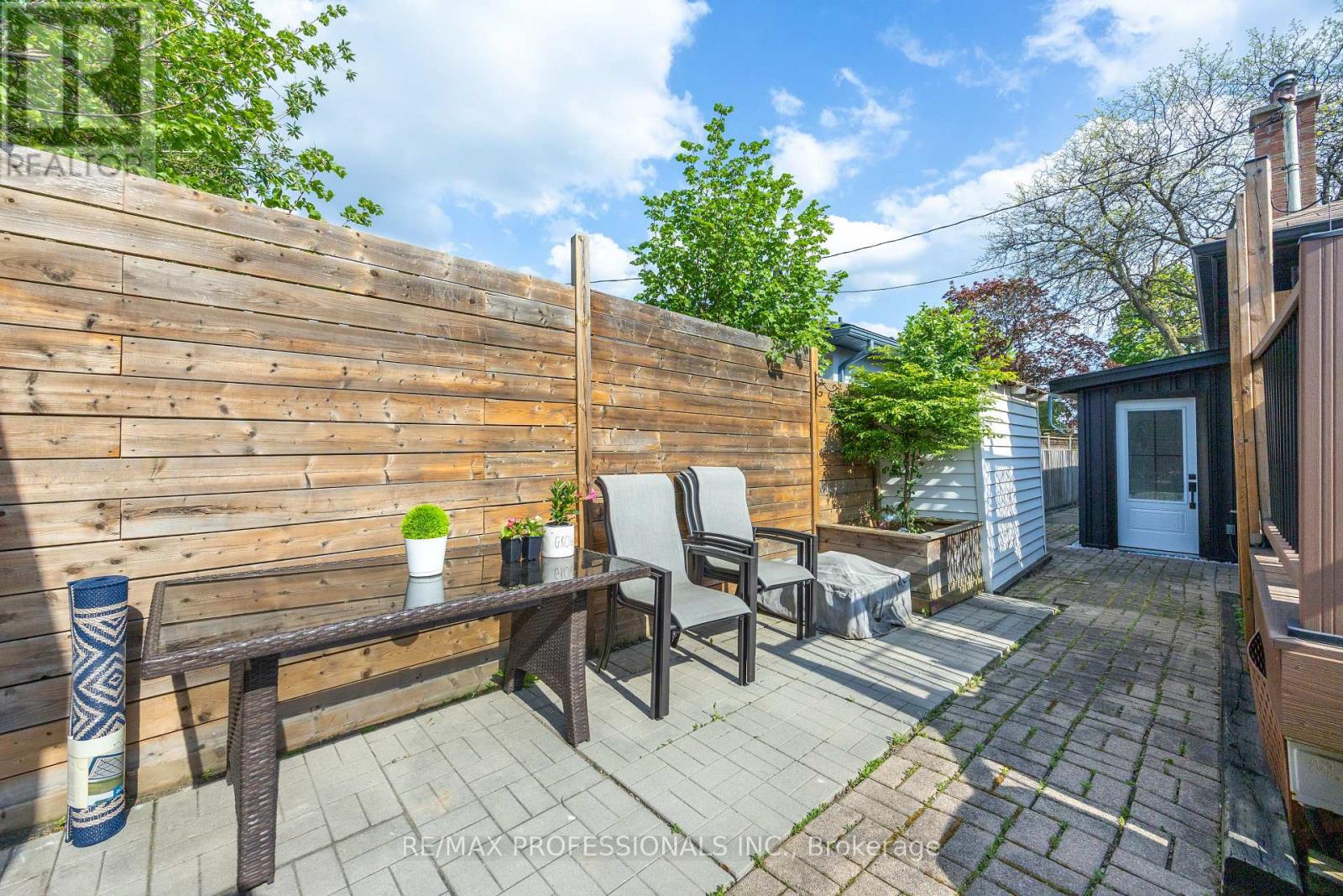 33 BRAMPTON ROAD - 39