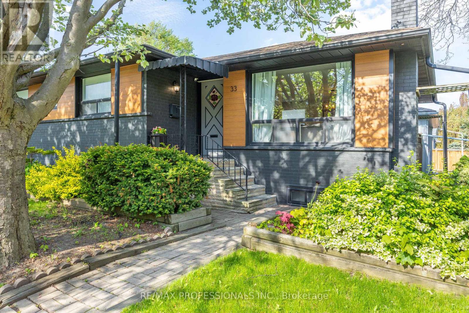 33 BRAMPTON ROAD - 4