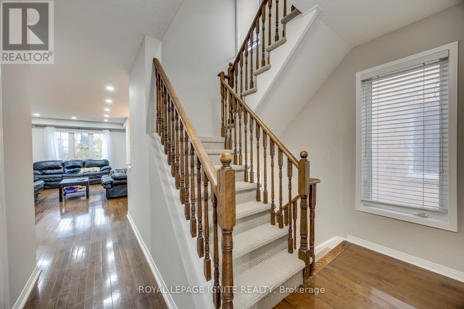 7086 FAIRMEADOW CRESCENT - 18