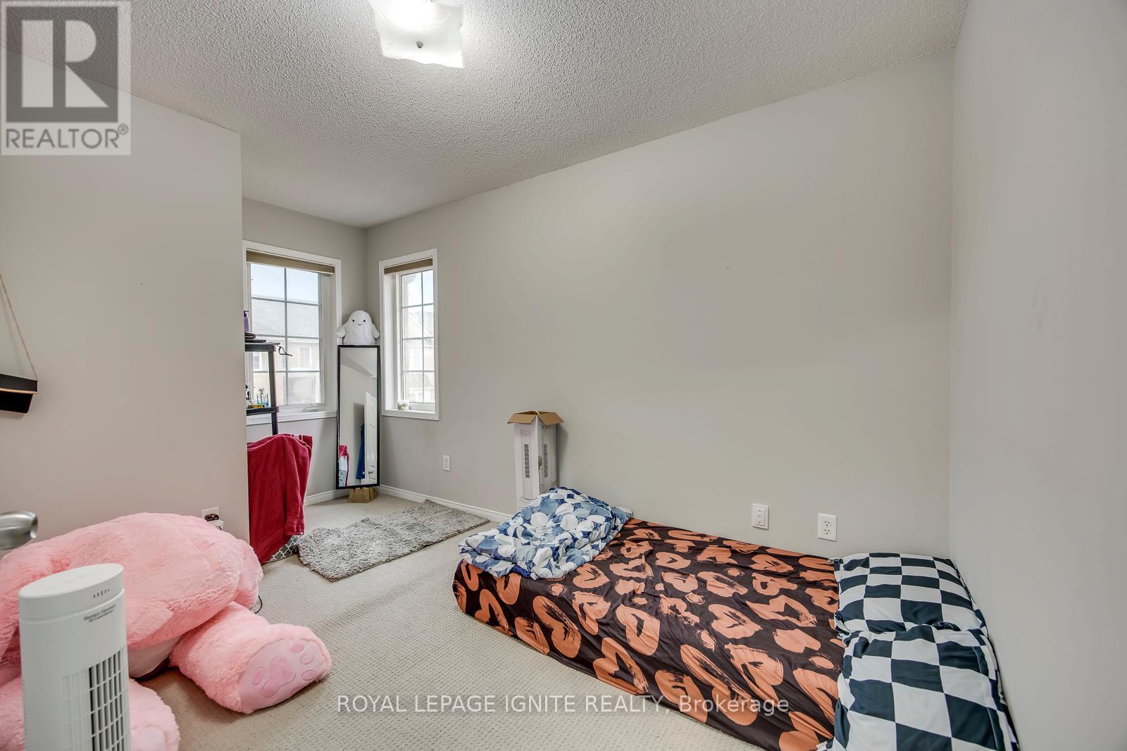 7086 FAIRMEADOW CRESCENT - 26