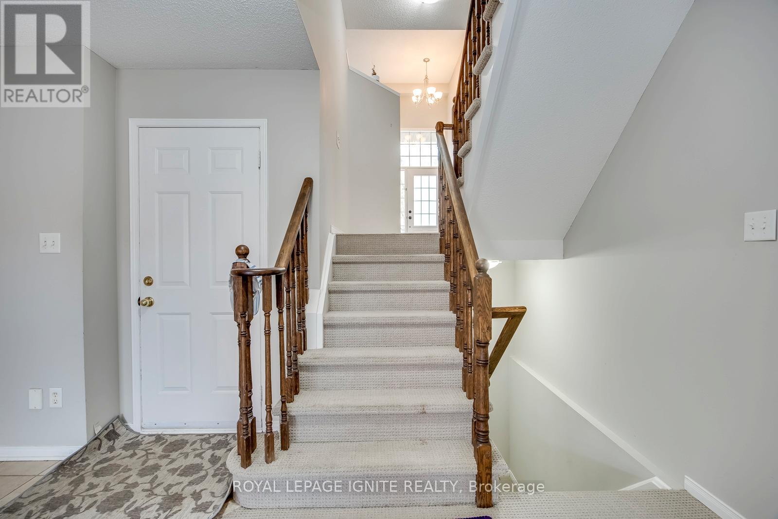 7086 FAIRMEADOW CRESCENT - 33