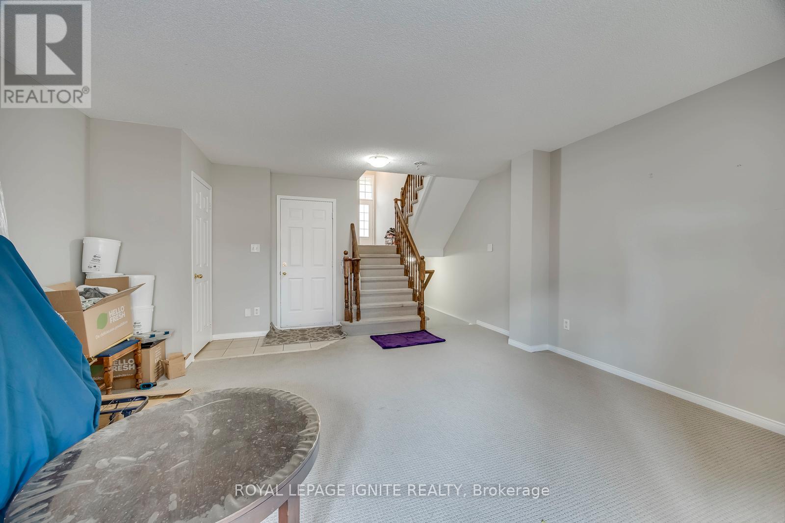 7086 FAIRMEADOW CRESCENT - 34