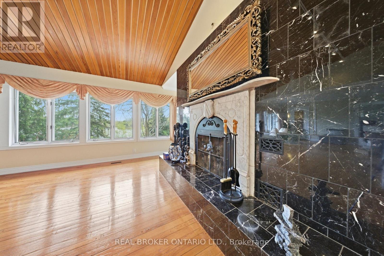 529 CONSERVATION DRIVE - 12