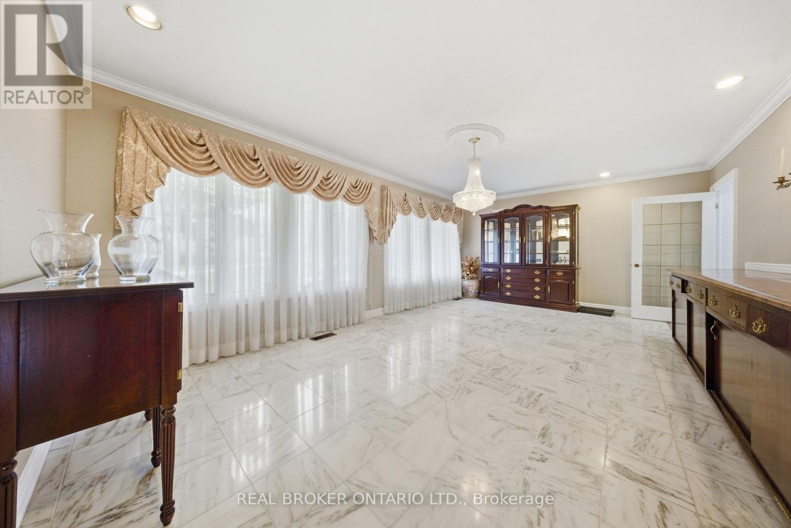 529 CONSERVATION DRIVE - 7
