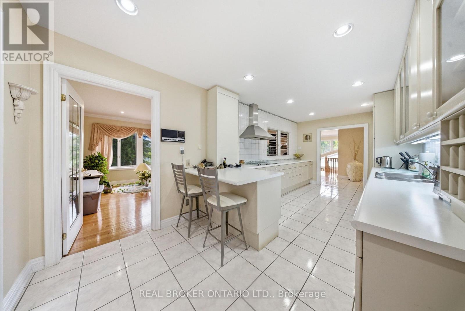529 CONSERVATION DRIVE - 9