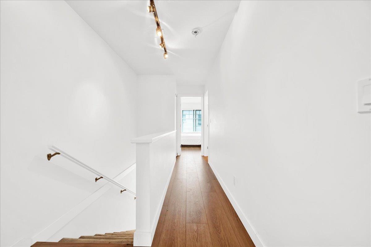 105 15340 GUILDFORD DRIVE, Surrey