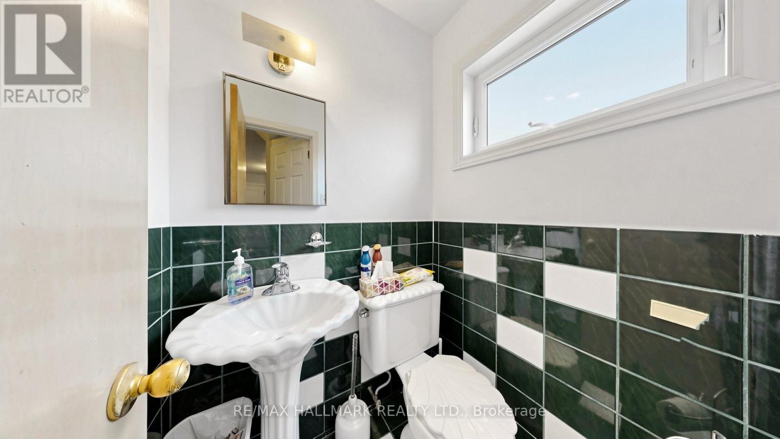 9 RUBYDALE GARDENS - 10