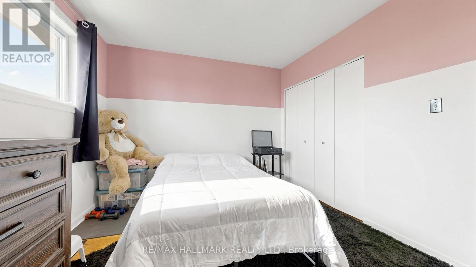 9 RUBYDALE GARDENS - 12