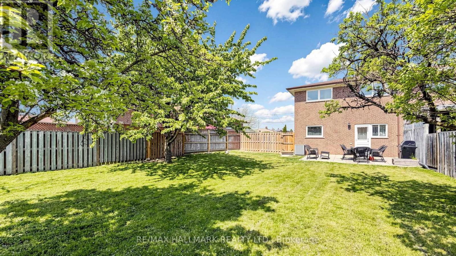 9 RUBYDALE GARDENS - 22