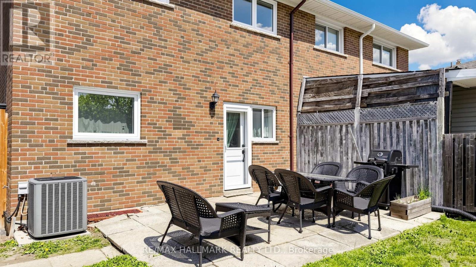 9 RUBYDALE GARDENS - 25