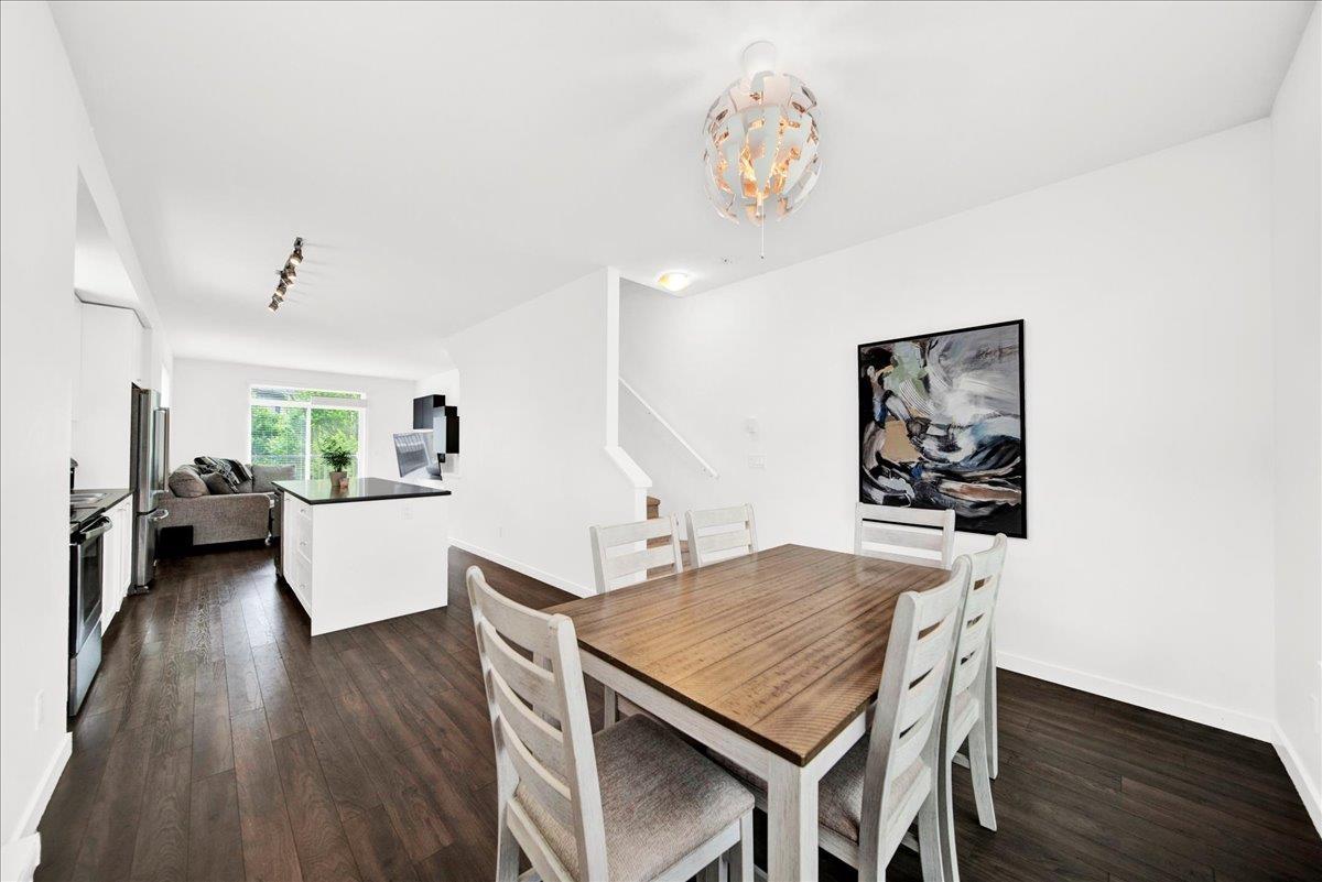 105 15340 GUILDFORD DRIVE, Surrey
