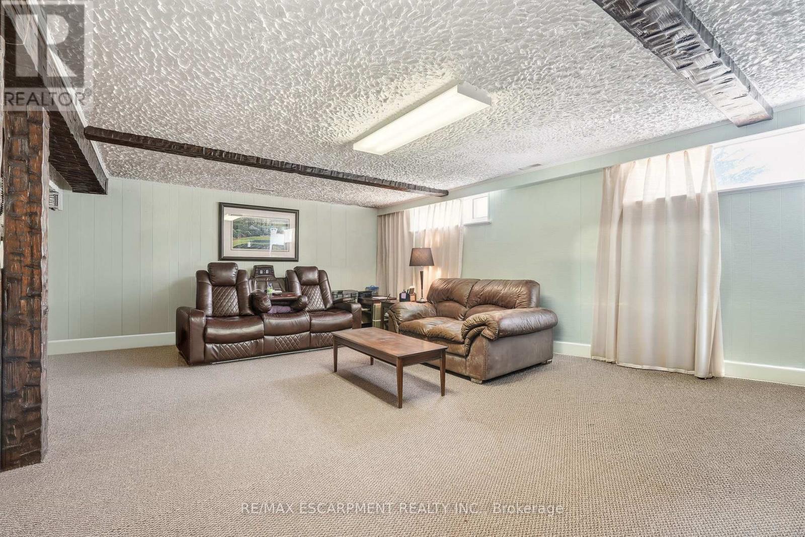 491 WARMINSTER DRIVE - 17