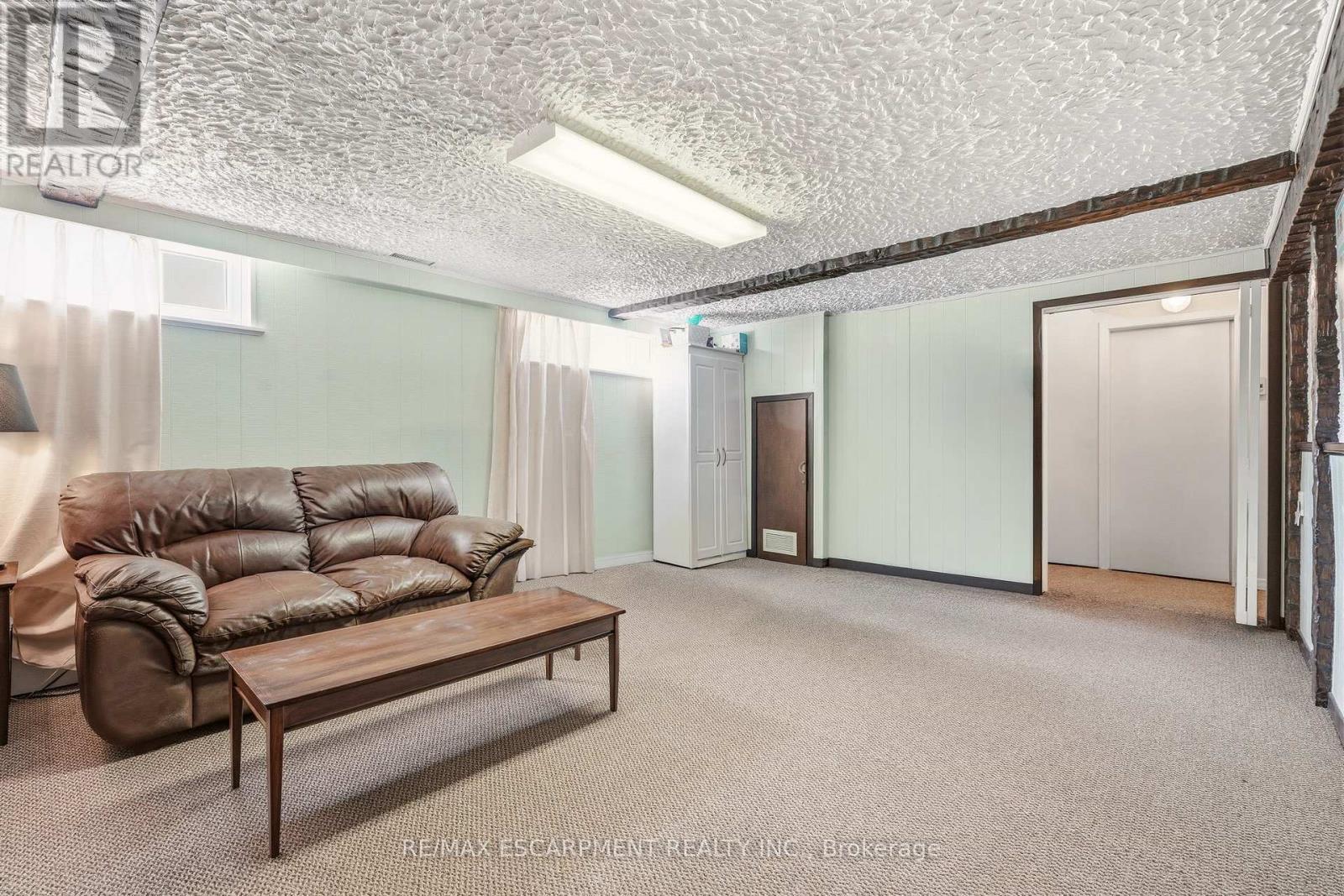 491 WARMINSTER DRIVE - 18