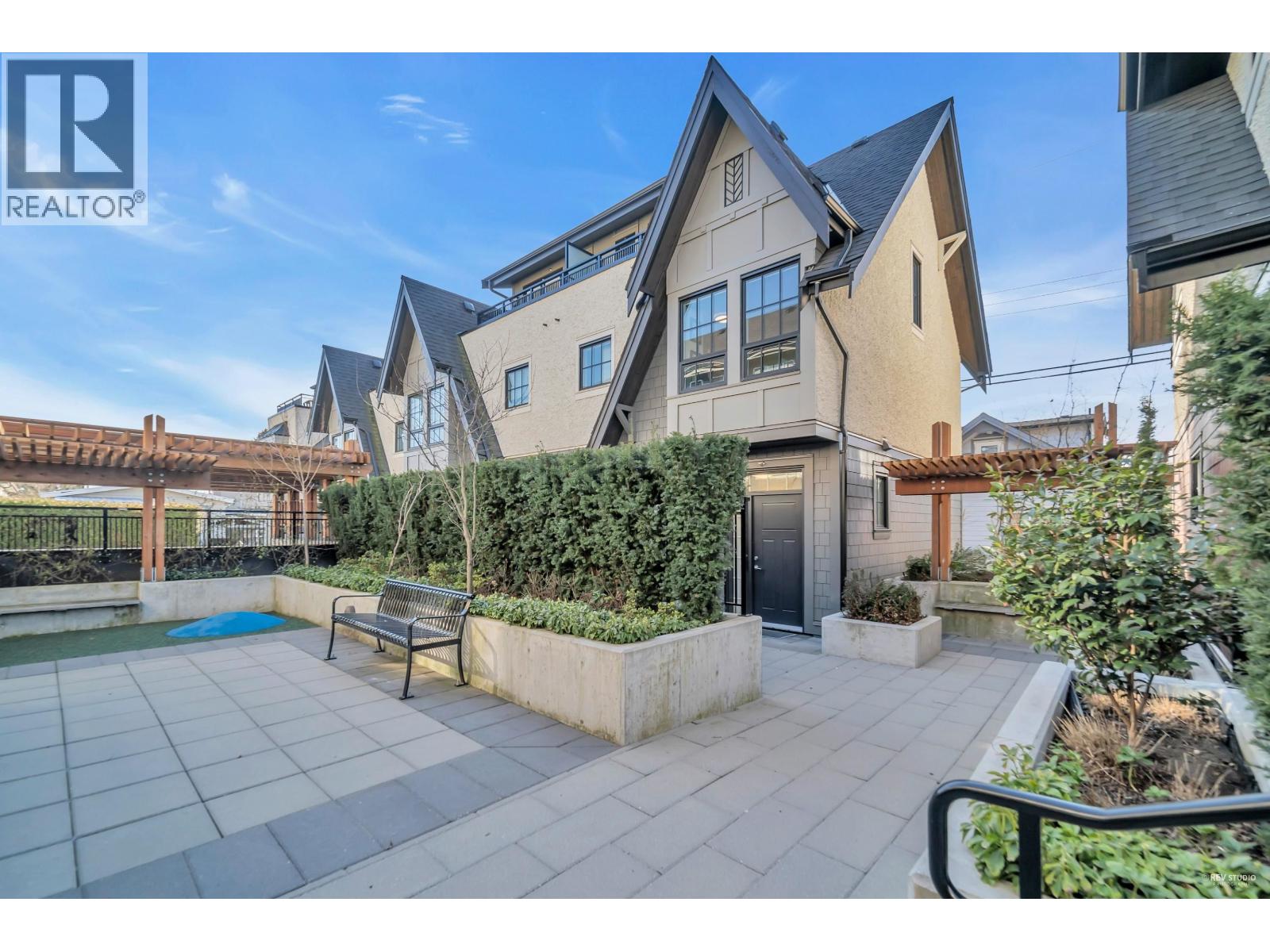 7901 OAK Street - main photo