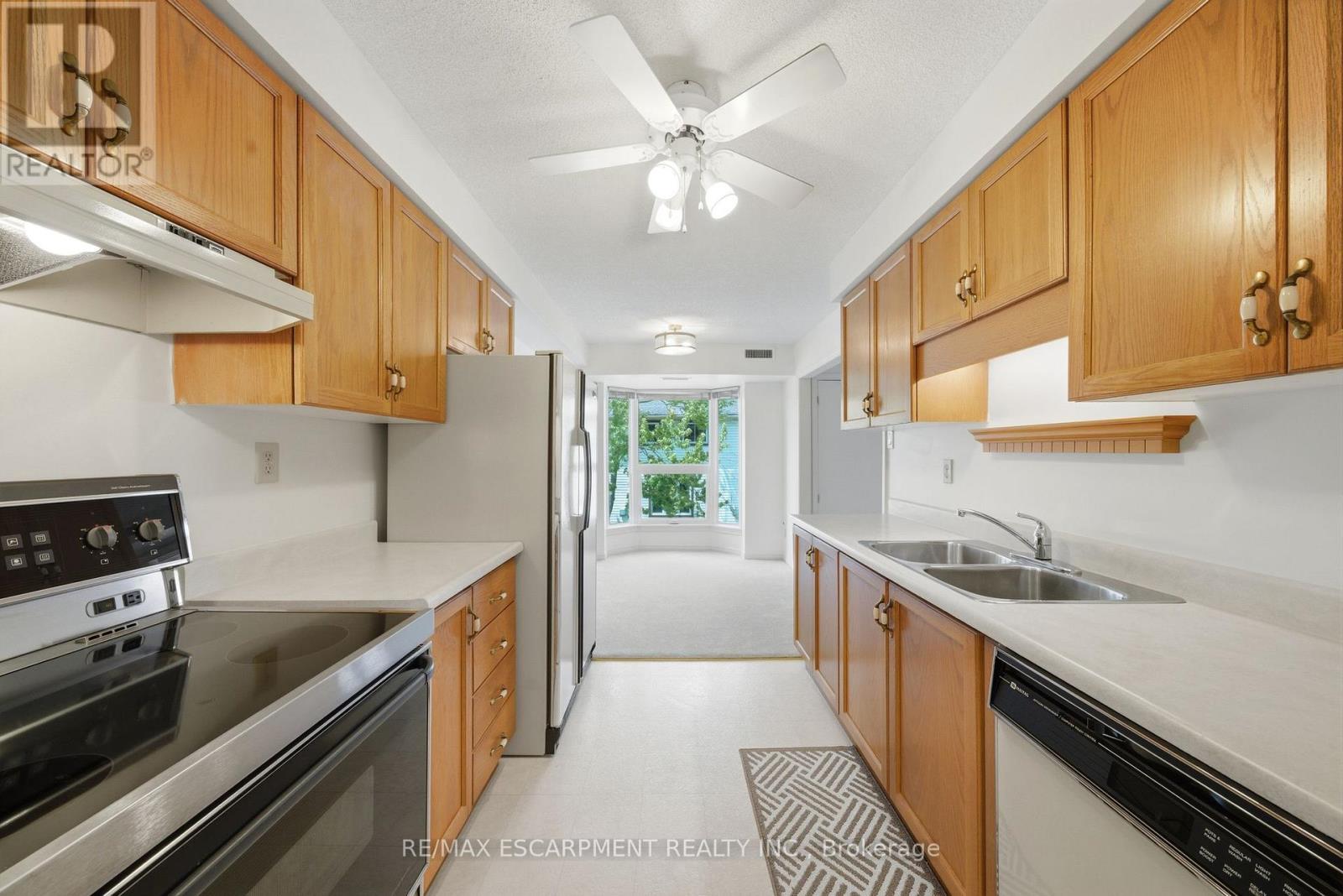 #303 416 LIMERIDGE ROAD - 10