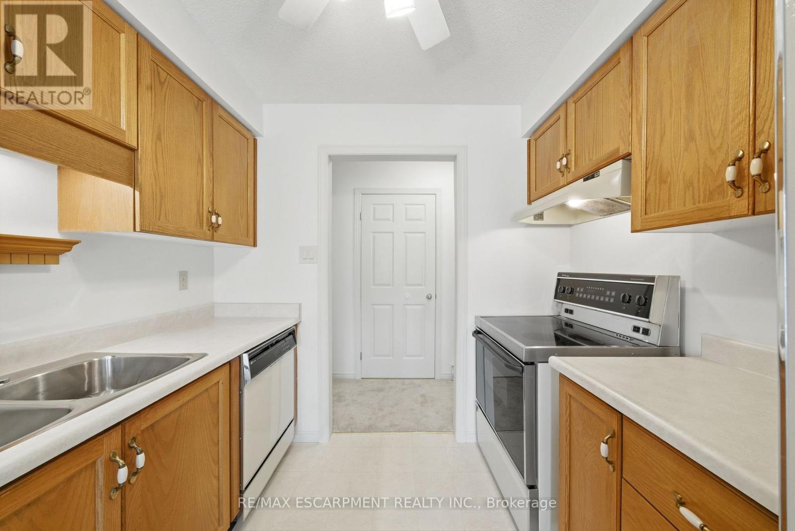 #303 416 LIMERIDGE ROAD - 13