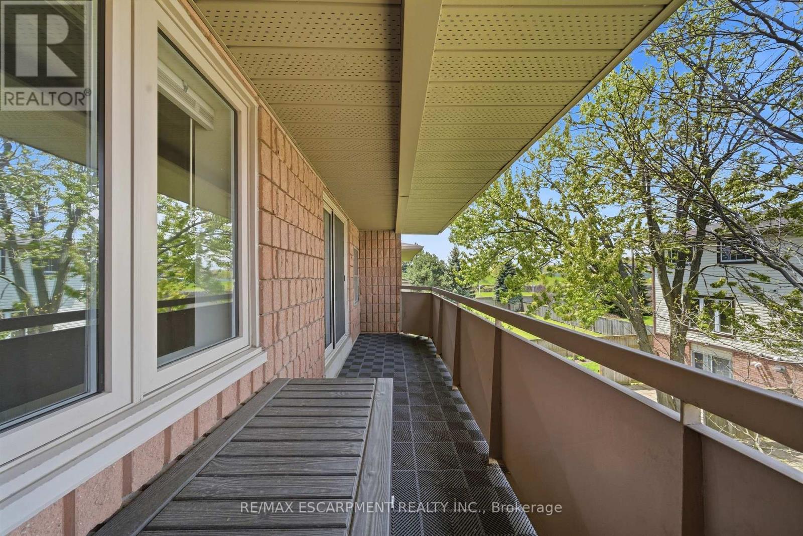#303 416 LIMERIDGE ROAD - 26