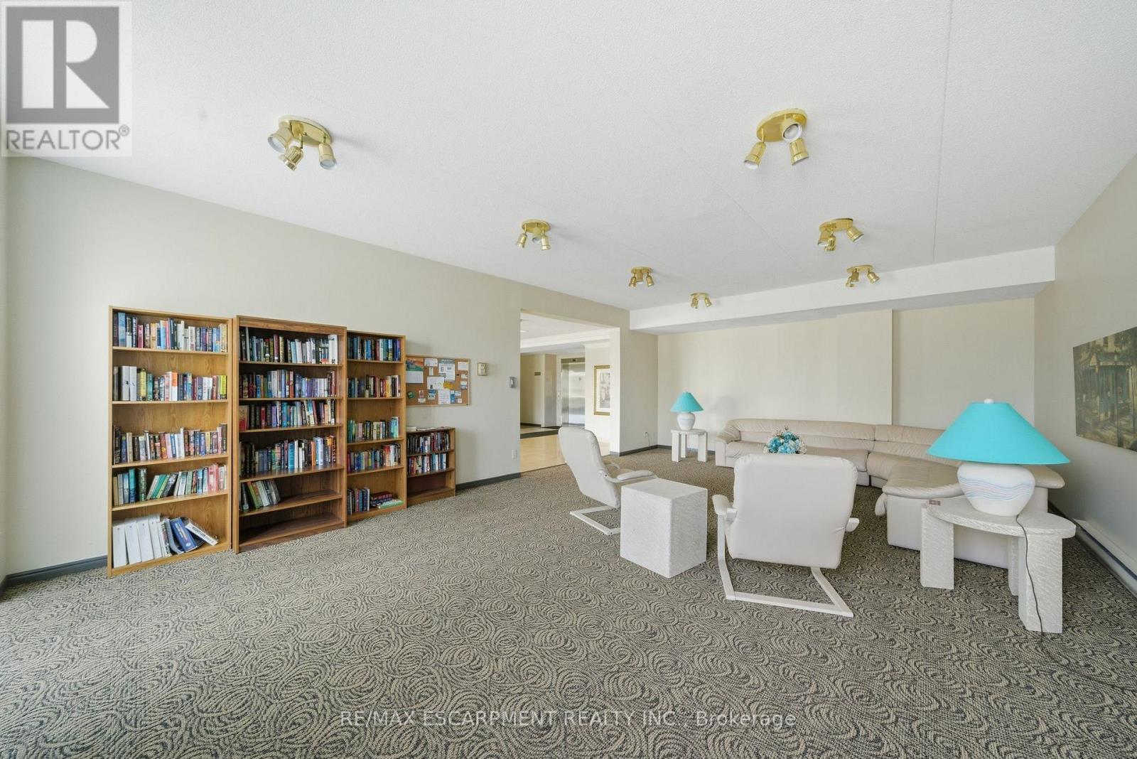 #303 416 LIMERIDGE ROAD - 27