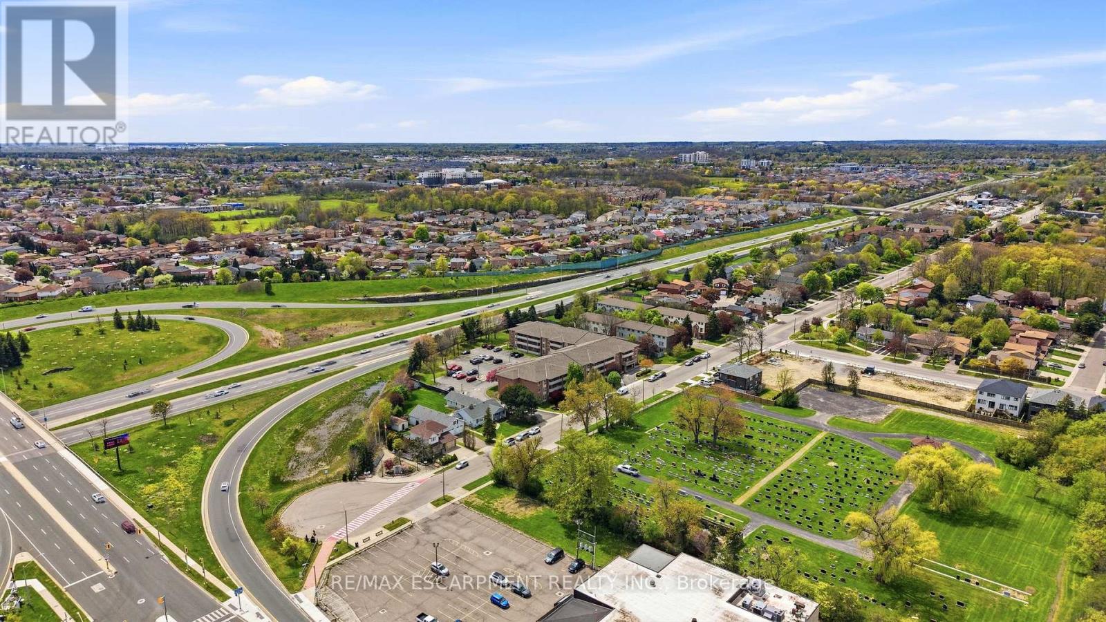 #303 416 LIMERIDGE ROAD - 33