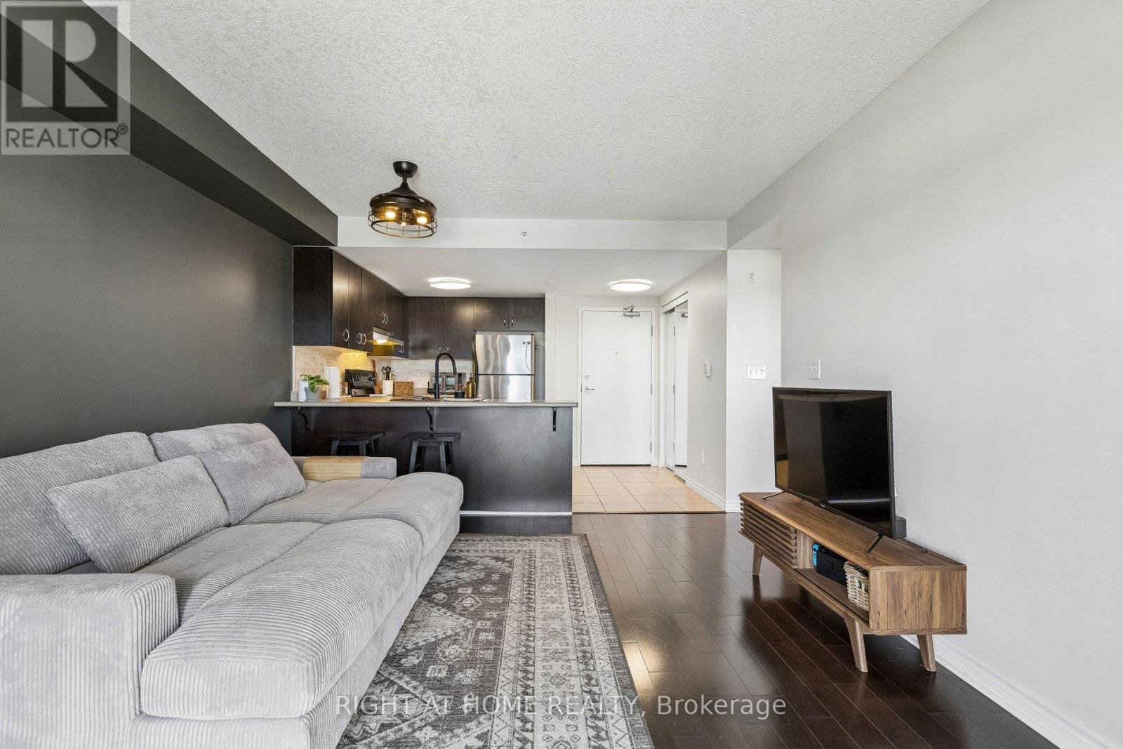 #404 37 GOODWIN DRIVE - 3