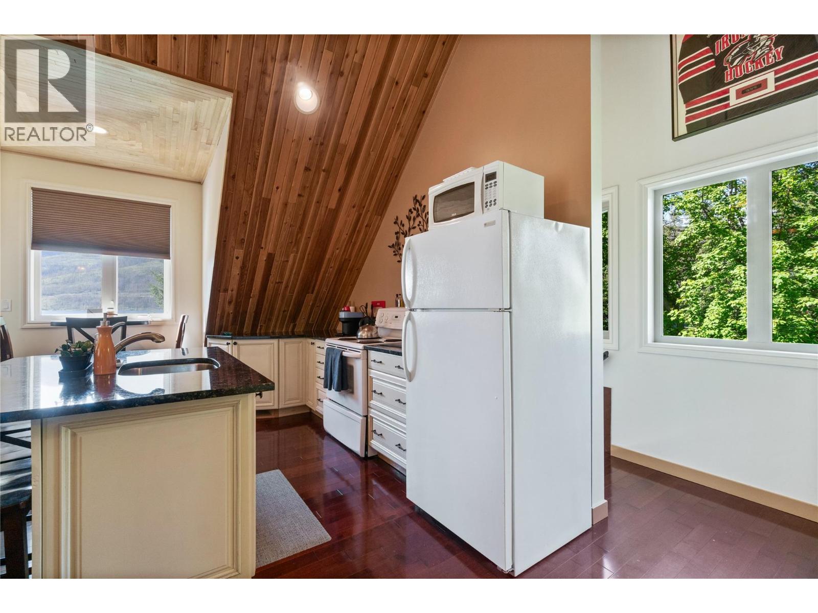 #20 2900 Rawson Road - 33