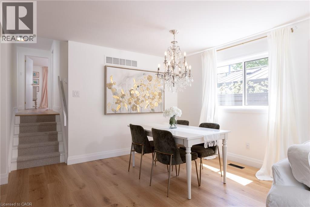 173 CHEBUCTO Drive, Oakville, Ontario, L7J5R1 — Photo 3