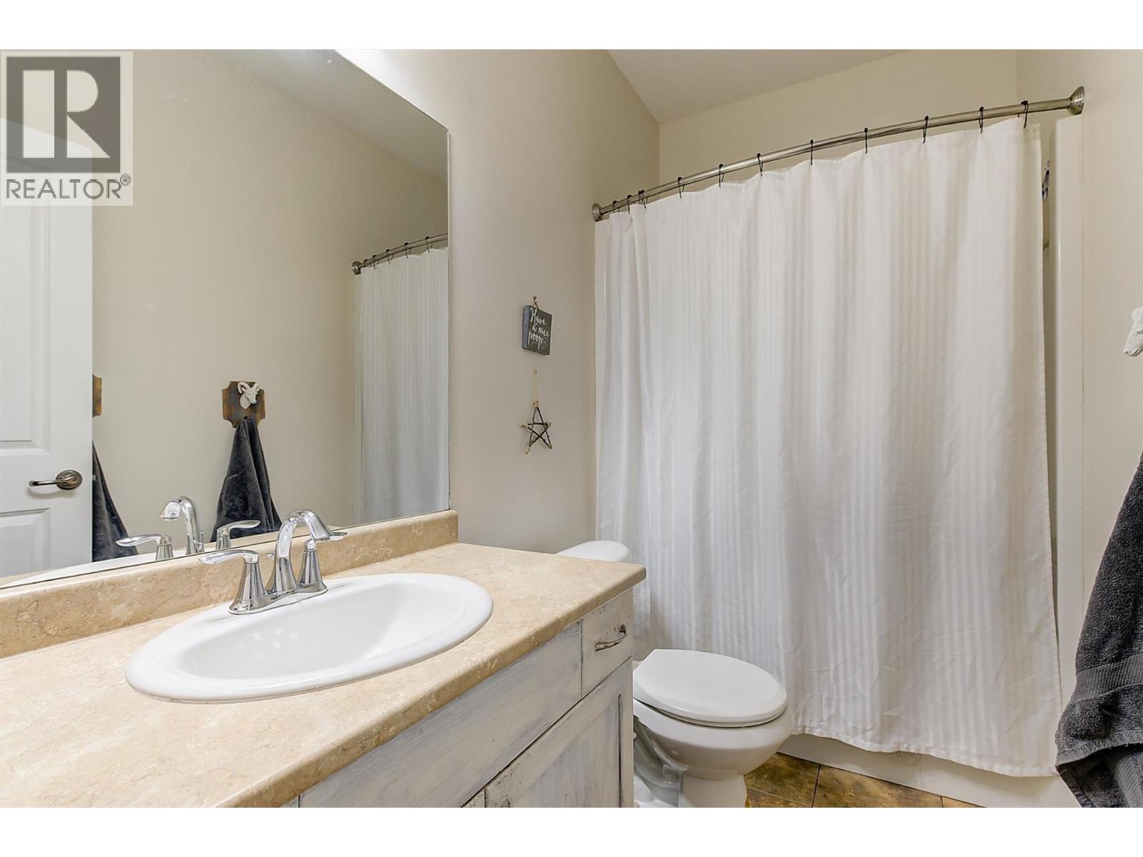 737 Kuipers Crescent - 74