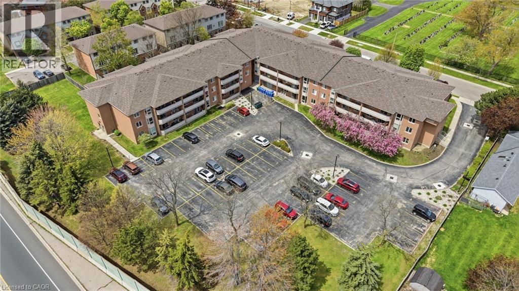 #303 416 LIMERIDGE Road E - 34