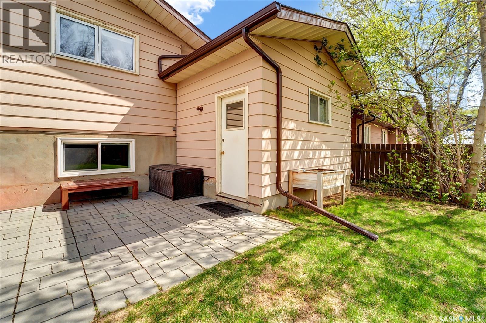223 Penryn CRESCENT - 40