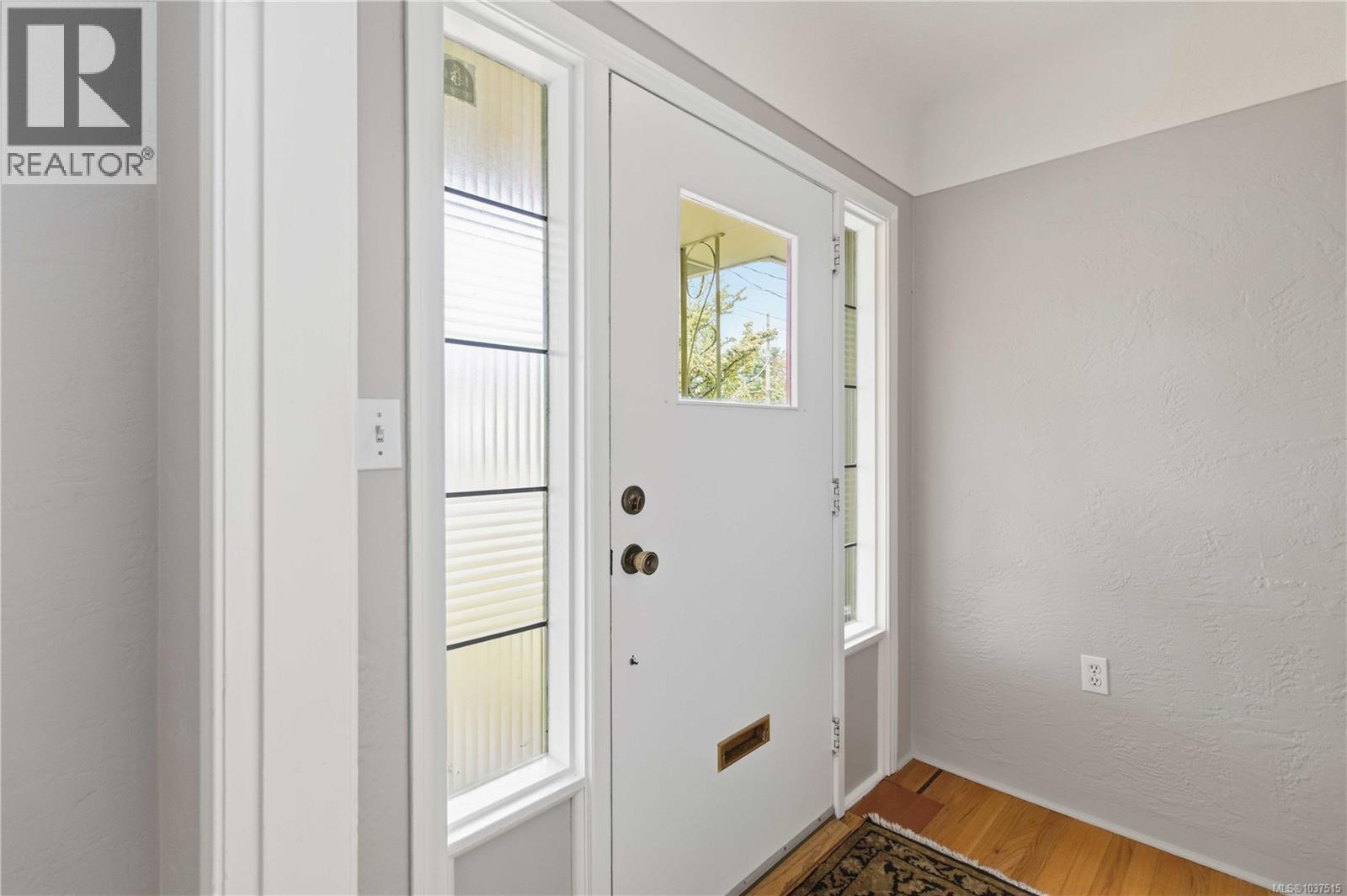 1541 McRae Ave - 3