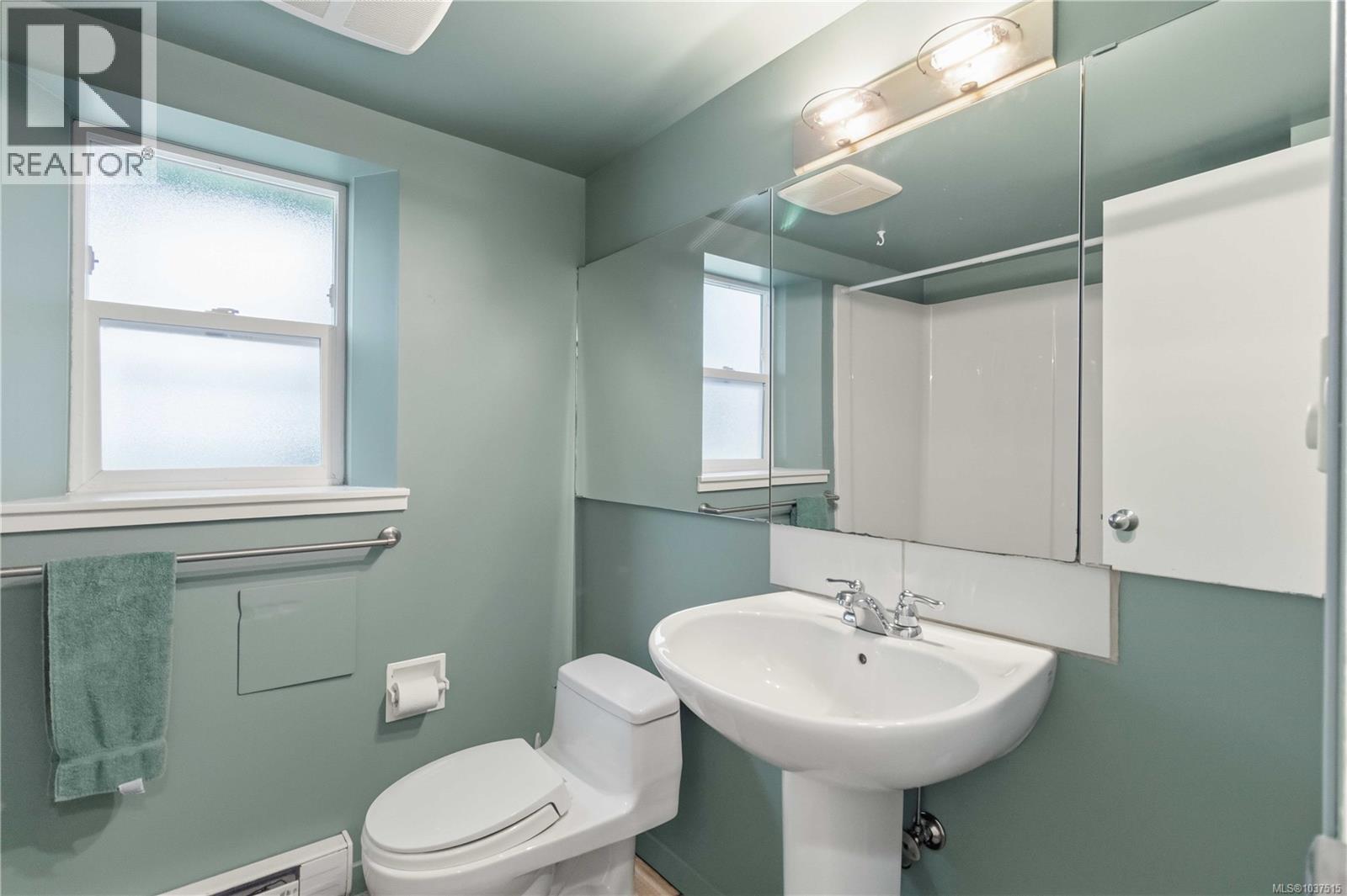 1541 McRae Ave - 28