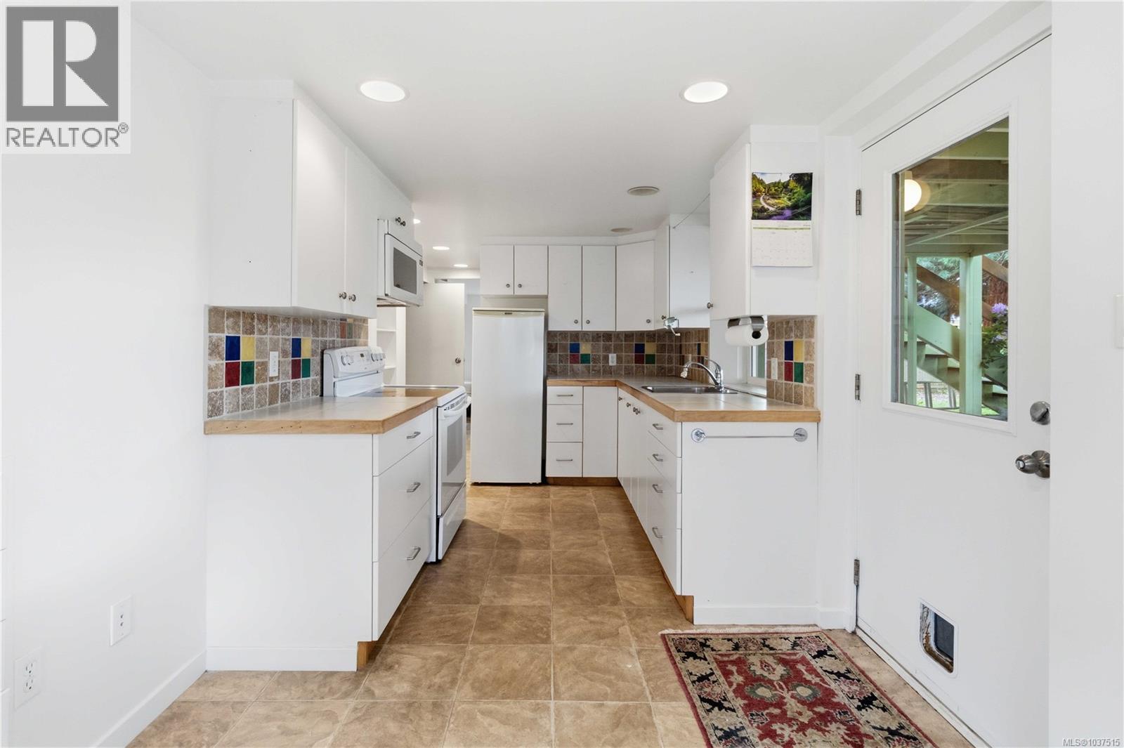 1541 McRae Ave - 22