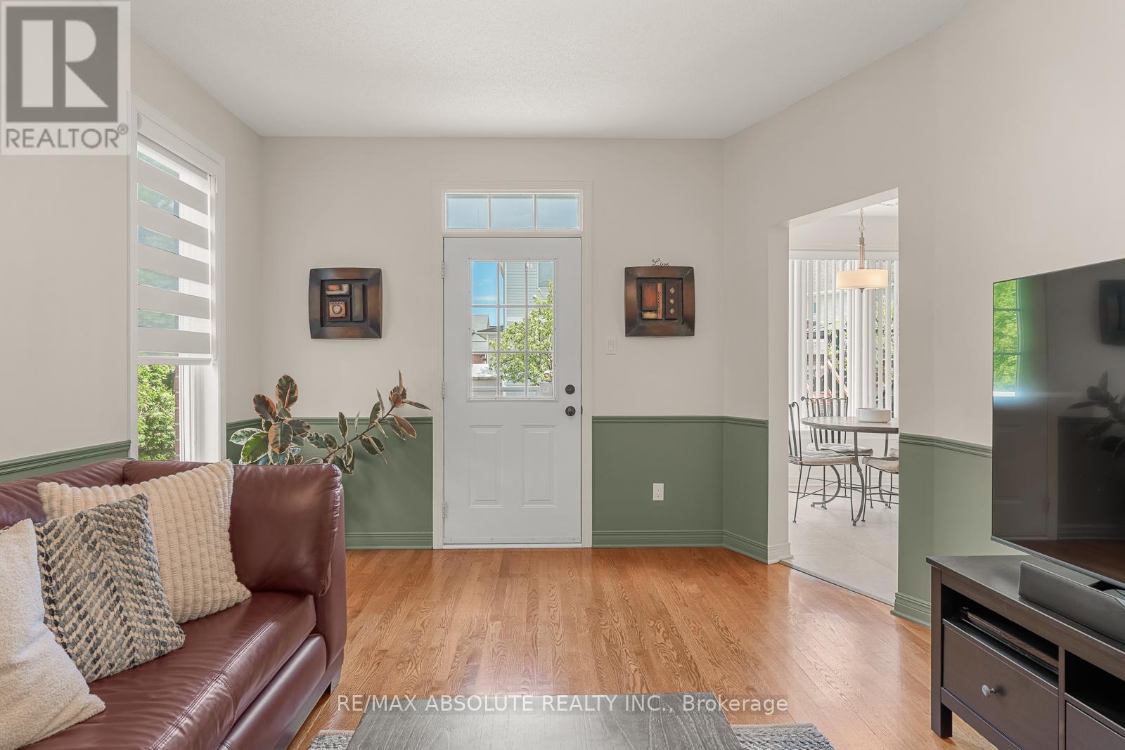 98 YOHO DRIVE - 23
